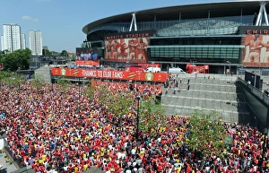 Arsenal's Triumph: The 2014 Parade in Islington