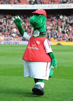 Arsenal's Triumph: 3-1 Over Stoke City in the Premier League (2011-2012)