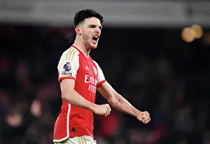 Arsenal's Triumphant Moment: Celebrating a Hard-Fought Victory Over Wolverhampton Wanderers in the 2023-24 Premier League