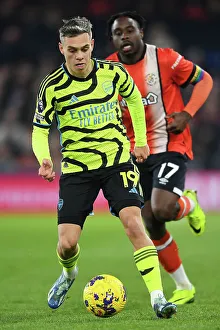 Arsenal's Trossard in Action: Luton Town vs Arsenal, Premier League 2023-24