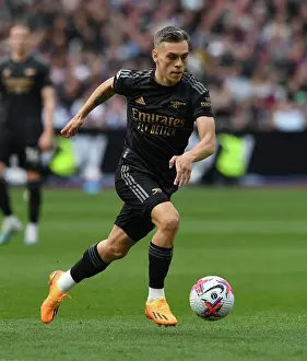 West Ham United V Arsenal 2022-23 Prints: Arsenal's Trossard Faces Off Against West Ham in Premier League Clash