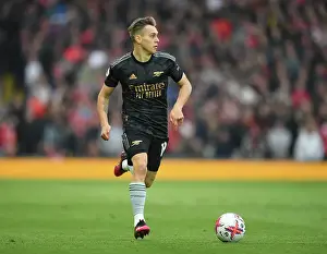 Arsenal's Trossard Goes Head-to-Head with Liverpool in Intense Premier League Clash