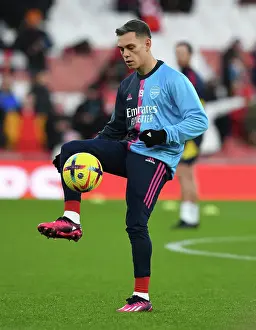 Arsenal's Trossard Readies for Premier League Clash against Manchester United (2022-23)