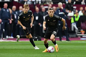 Arsenal's Trossard Sprints Past West Ham Defense in Premier League Clash