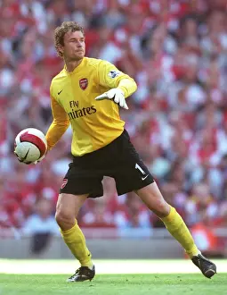 Arsenal's Unbeatable Wall: Jens Lehmann's Shut-Out in Arsenal's 3-0 Victory over Sheffield United, 2006