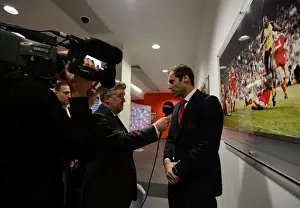 Arsenal V Manchester United 2015/16 Prints: Arsenal's Unbeatable Wall: Petr Cech vs Manchester United (2015/16)