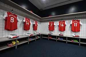 Arsenal's Unified Focus: Pre-Match Huddle before the Tottenham Showdown, Premier League 2022-23