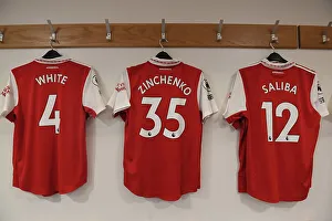 Chelsea V Arsenal 2022-23 Prints: Arsenal's Unified Focus: Pre-Match Huddle vs. Chelsea, Premier League 2022-23