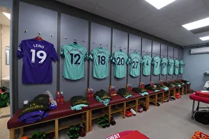 Burnley V Arsenal 2018-19 Prints: Arsenal's United Front: Pre-Match Huddle Against Burnley, Premier League 2018-19