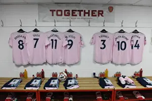 Arsenal's Unity: Pre-Match Huddle before AFC Bournemouth Clash (2022-23 Premier League)