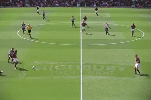 Arsenal's Victory: 1913-2006 Pitch Markings - Arsenal 2:0 Newcastle United, FA Premier League, Highbury, London, 14/8/05