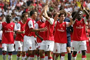 Arsenal's Victory: Arsenal Players Celebrate 2-1 Win Over Fulham (2007)