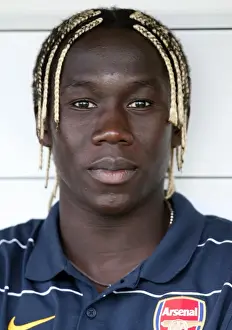 Arsenal's Victory: Bacary Sagna Shines in Pre-Season Friendly Against Barnet (1:2)