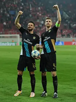 Olympiacos V Arsenal 2015-16 Prints: Arsenal's Victory Celebration: Olivier Giroud and Per Mertesacker