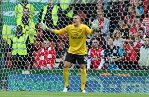 Stoke City v Arsenal 2012-13 Collection: Arsenal's Vito Mannone in Action Against Stoke City (2012-13 Premier League)