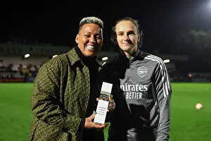 Arsenal's Vivianne Miedema Celebrates 150th Appearance with Lianne Sanderson's Heartfelt Gift - Arsenal Women vs West Ham United, Barclays FA WSL