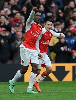 Images Dated 14th February 2016: Arsenal's Welbeck and Sanchez Celebrate Goals Against Leicester City, 2015-16 Premier League