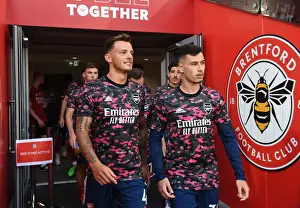 Arsenal's White and Martinelli Pre-Match at Brentford Community Stadium (Brentford v Arsenal, 2021-22)