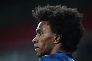 Arsenal's Willian in Emirates Stadium: A Lone Figure in the UEFA Europa League Amidst Closed Doors