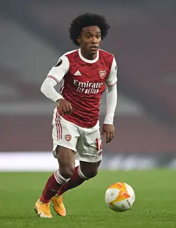Arsenal's Willian Faces Off Against Molde in Europa League Group Stage