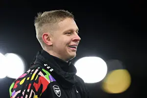 Arsenal's Zinchenko Warming Up Ahead of Luton Town Clash (Premier League 2023-24)