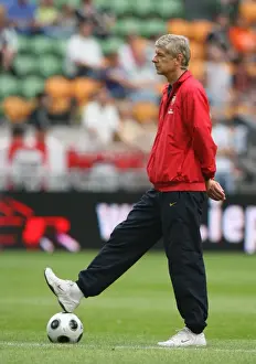 Arsene Wenger at the Amsterdam Tournament: Arsenal vs Seville (1:1)