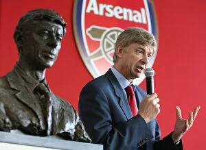 Images Dated 18th October 2007: Arsene Wenger at Arsenal AGM with His Bust, Emirates Stadium (2007)