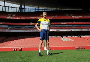 Arsene Wenger with Arsenal First Team at Emirates Stadium, 2014