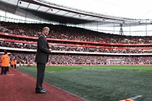 Images Dated 27th January 2008: Arsene Wenger the Arsenal Manager
