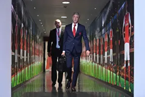 Arsenal V Leicester City 2017-18 Prints: Arsene Wenger: Arsenal Manager Before Arsenal vs Leicester City (2017-18)