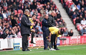 Sunderland v Arsenal 2005-06 Collection: Arsene Wenger the Arsenal Manager brings on substitutes Ashley Cole and Robin van Persie