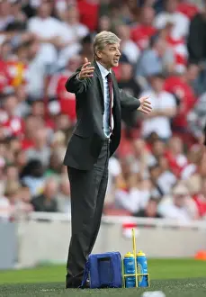 Arsene Wenger: Arsenal Manager Faces Defeat Against Hull City in Barclays Premier League, Emirates Stadium, 27/9/08
