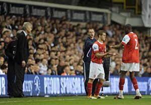 Images Dated 20th April 2011: Arsene Wenger the Arsenal Manager watches as Jack Wilshere replaces Abou Diaby (Arsenal)