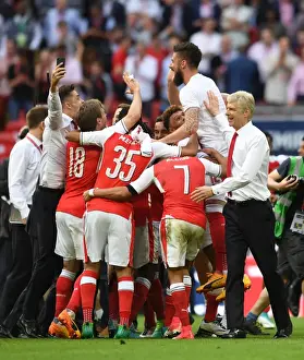 Arsenal V Chelsea - FA Cup Final 2017 Prints: Arsene Wenger and Arsenal Team Celebrate FA Cup Victory over Chelsea