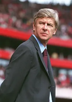 Arsene Wenger: Focused Before Arsenal's 3:2 Victory Over Sunderland, Barclays Premier League, Emirates Stadium, 2007