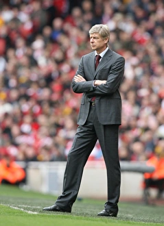 Arsene Wenger at the Helm: 0-0 Stalemate Against Fulham, Arsenal Football Club, 2009