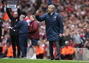 Arsene Wenger at the Helm: 1-1 Stalemate Against Liverpool, Emirates Stadium, 2008