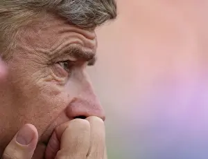 Arsene Wenger Leads Arsenal to 2:1 Victory over Paris Saint-Germain at Emirates Cup, 2007