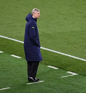 Arsene Wenger Leads Arsenal Against Bayern Munich in UEFA Champions League Showdown