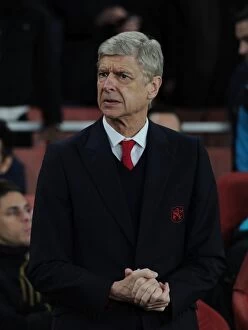 Images Dated 24th November 2015: Arsene Wenger Leads Arsenal in Champions League Battle against Dinamo Zagreb, 2015