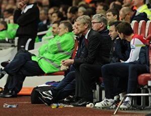Images Dated 26th November 2011: Arsene Wenger Leads Arsenal Against Fulham in the 2011-12 Premier League