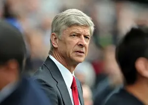 Arsene Wenger Leads Arsenal Against Queens Park Rangers in Premier League (2011-12)