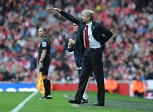 Images Dated 16th October 2011: Arsene Wenger Leads Arsenal Against Sunderland in Premier League (2011-12)