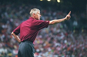 Arsene Wenger Leads Arsenal to Victory: Ajax 0-1, Amsterdam Tournament, 29/7/05