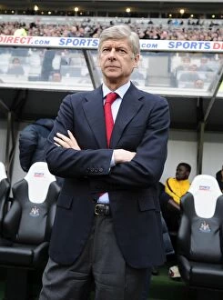 Images Dated 5th February 2011: Arsene Wenger at St James Park: Dramatic 4-4 Draw with Newcastle United, Premier League 2011