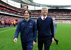 Arsene Wenger and Tomas Rosicky: A Heartfelt Farewell at Arsenal's Emirates Stadium (2015-16)