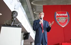 Images Dated 18th October 2007: Arsene Wenger Unveils His Bust at Arsenal's Emirates Stadium
