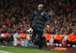 Images Dated 4th November 2009: Arsene Wenger's Champions League Triumph: Arsenal's 4-1 Victory over AZ Alkmaar