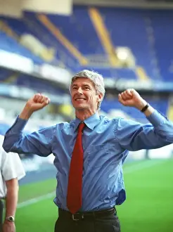 Arsene Wenger's Triumph: Arsenal's FA Premiership Victory at White Hart Lane, 2004