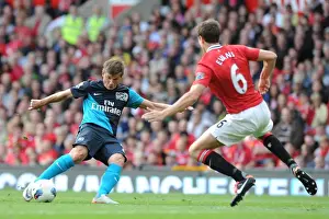 Manchester United V Arsenal 2011-12 Prints: Arshavin Outmaneuvers Evans: Manchester United vs Arsenal, Premier League 2011-12